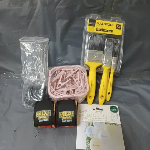 BOX OF APPROXIMATELY 20 ASSORTED HOUSEHOLD ITEMS TO INCLUDE KNUCKLE SANDWICH HAND WRAPS, PAINTBRUSHES AND PEGS