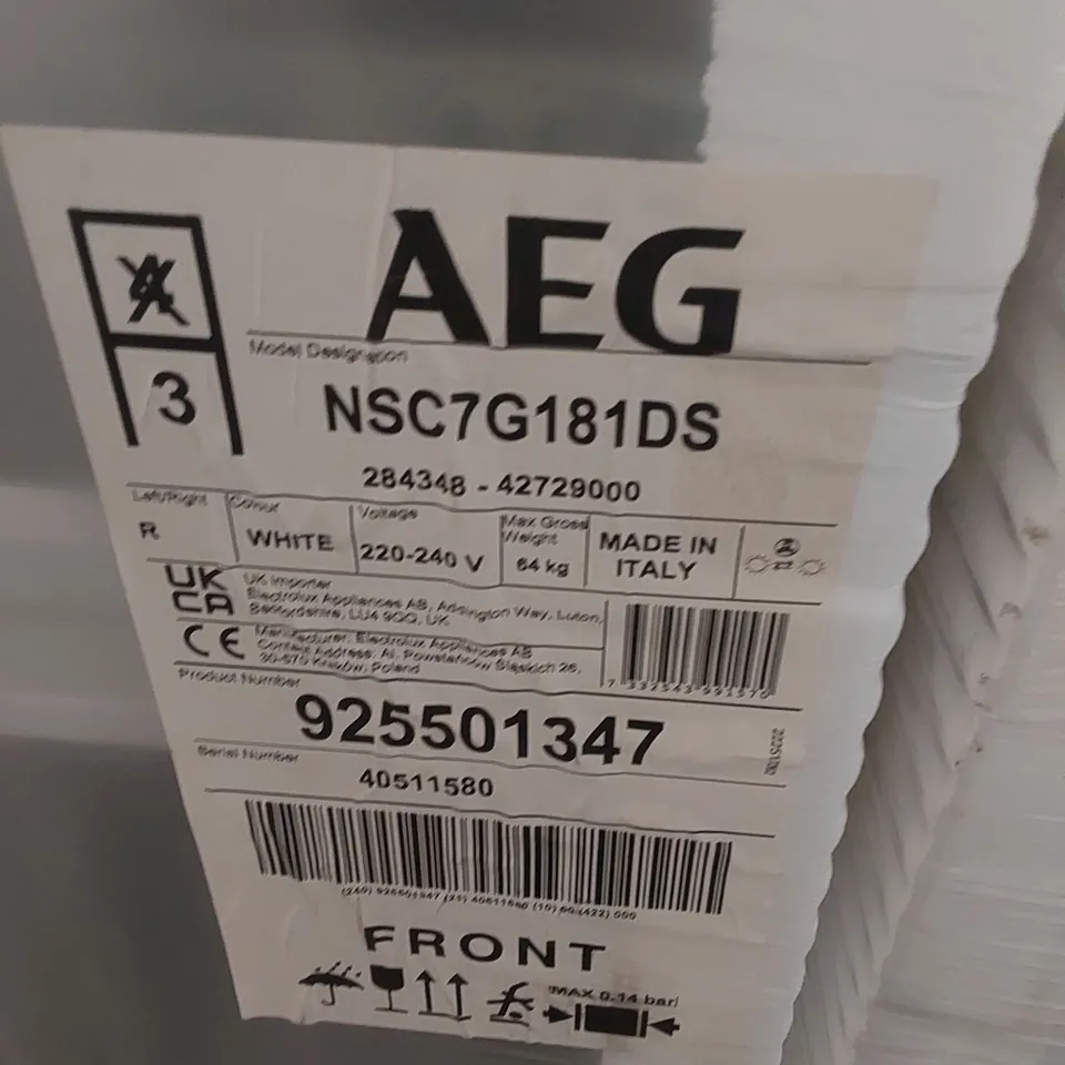 AEG 7000 GREENZONE INTEGRATED FRIDGE FREEZER 177.2 CM MODEL: NSC7G181DS