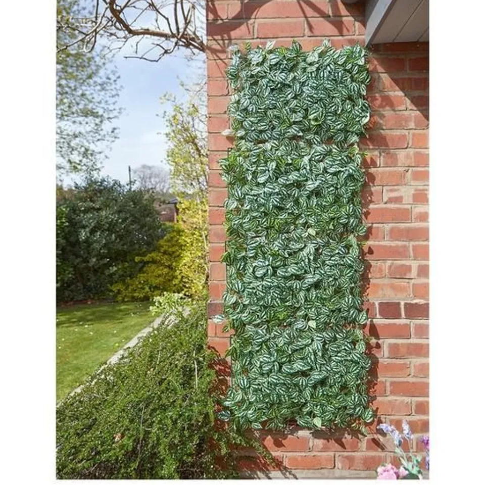 LUSCIOUS LEAF SCREEN PANEL 60X 40CM RRP £11.99