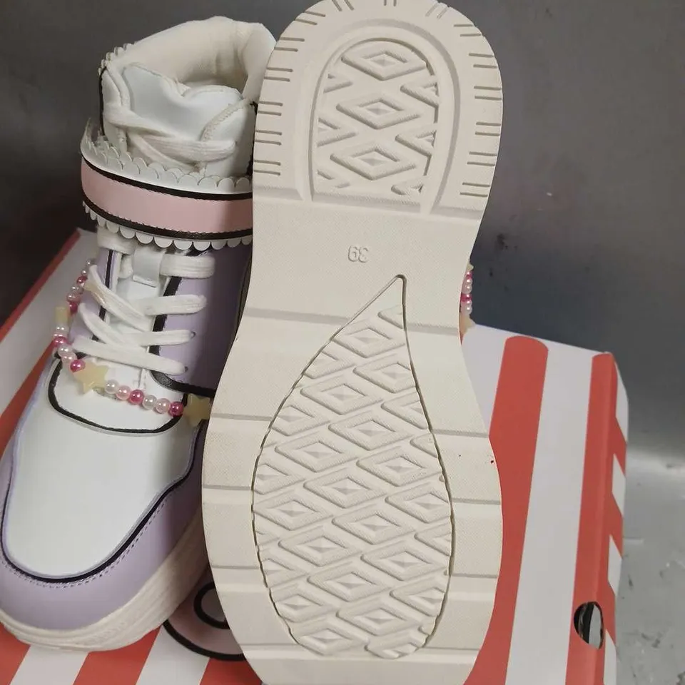 BOXED KOI X KETNIPZ HI TOP TRAINERS SIZE 39