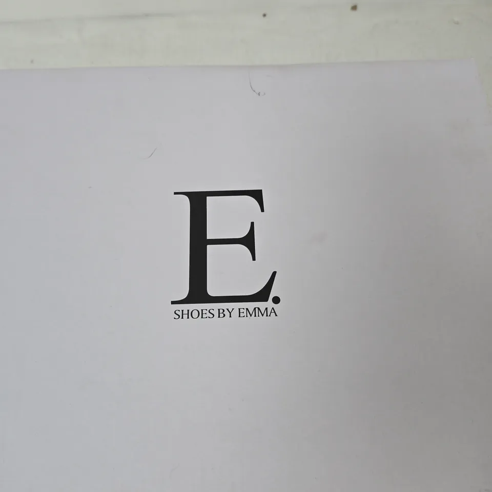 E. SHOES BY EMMA – ALICE BLACK LEATHER ANKLE BOOTS, UK 8 (BOXED)