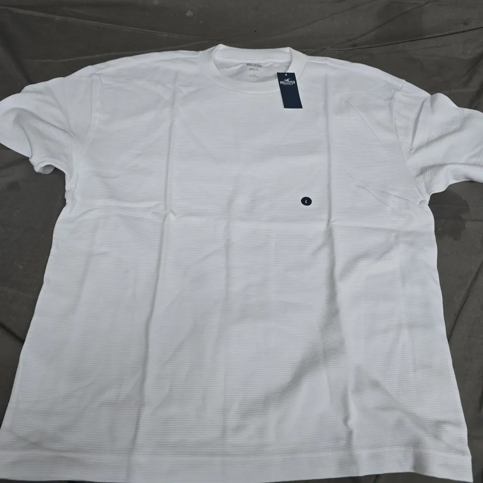 HOLLISTER MEN'S WHITE T‑SHIRT, BOXY FIT, SIZE L