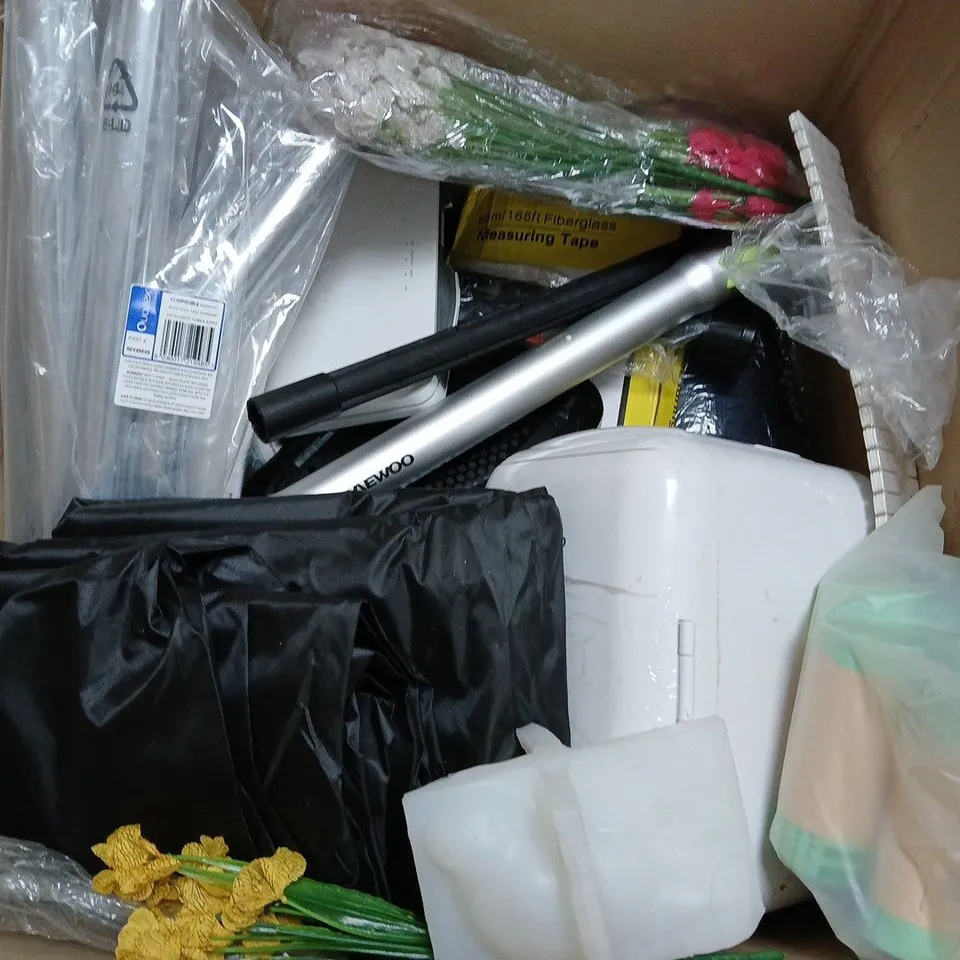 BOX OF APPROXIMATELY 15 ASSORTED ITEMS TO INCLUDE - PILLOW , ALLBIO BIN LINERS , MOP ETC