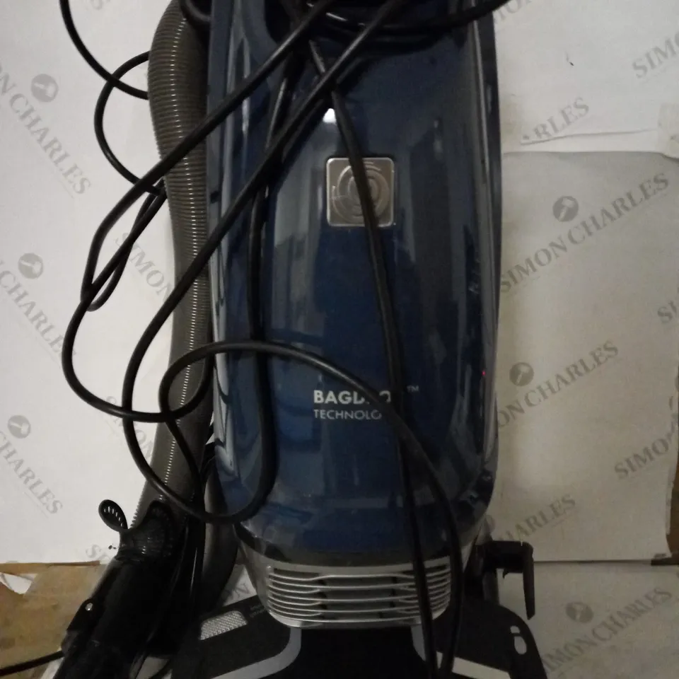 VACMASTER CAPTURA ALLERGENPRO BAGGED UPRIGHT VACUUM CLEANER