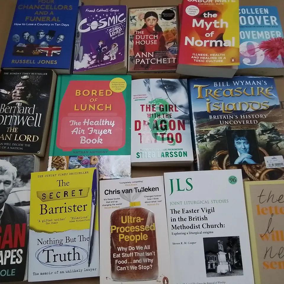 LARGE QUANTITY OF ASSORTED BOOKS TO INCLUDE VARIOUS COOKBOOKS, NOVELS AND CHILDREN'S BOOKS