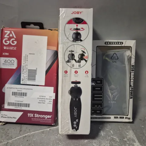 BOX OF APPROXIMATELY 15 ASSORTED ELECTRICAL ITEMS TO INCLUDE SCREEN PROTECTOR, POWER BANK, ETC