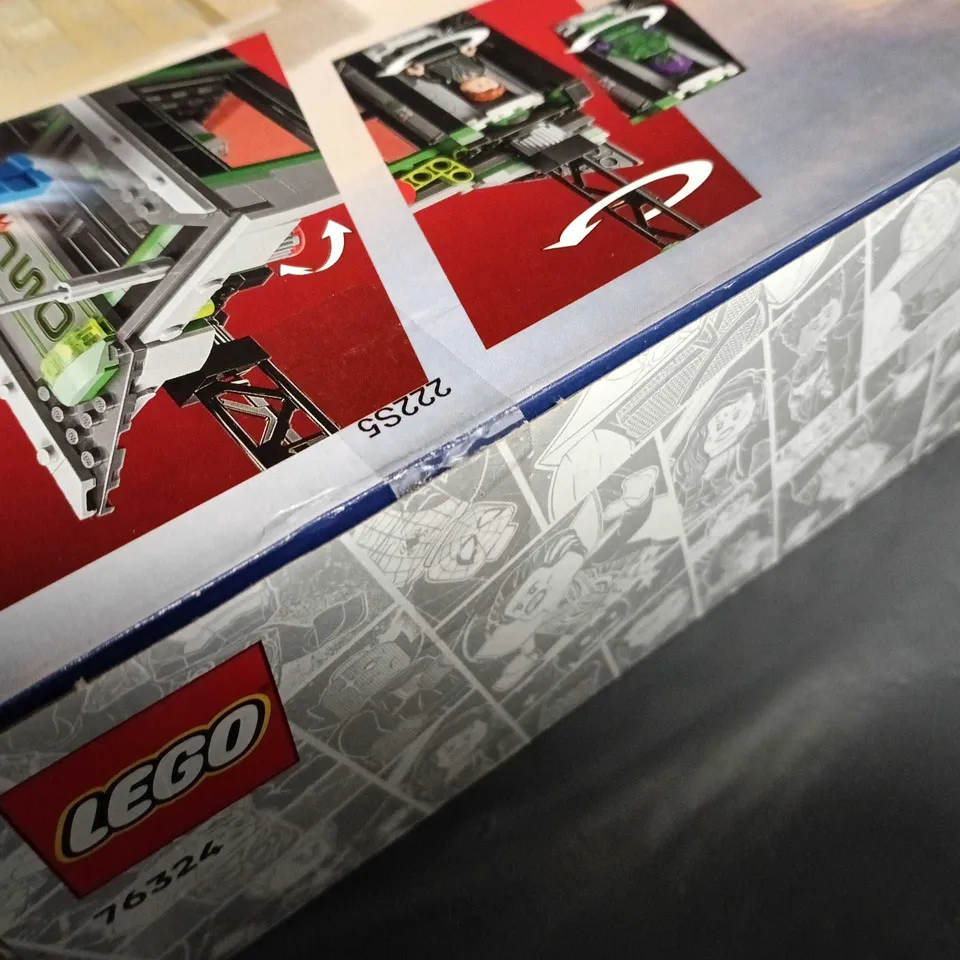 LEGO MARVWL SPIDER MAN VS OSCORP SET - 76324