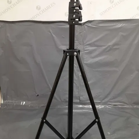 BLACK LIGHTWEIGHT TRI-POD