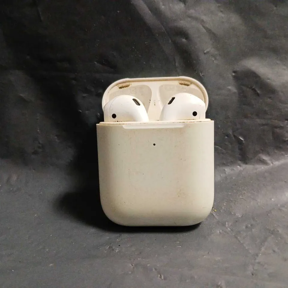 APPLE AIRPODS 2ND GENERATION 