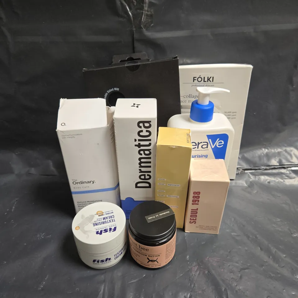 APPROXIMATEY 20 ASSORTED HEALTH AND BEAUTY PRODUCTS TO INCLUDE - CERAVE MOISTURISING LOTION - SWEET BEE MAGNESIUM BUTTER - DERMATICA SQUALENE CLEANSER - FISH TEXTURISING CREAM - ETC