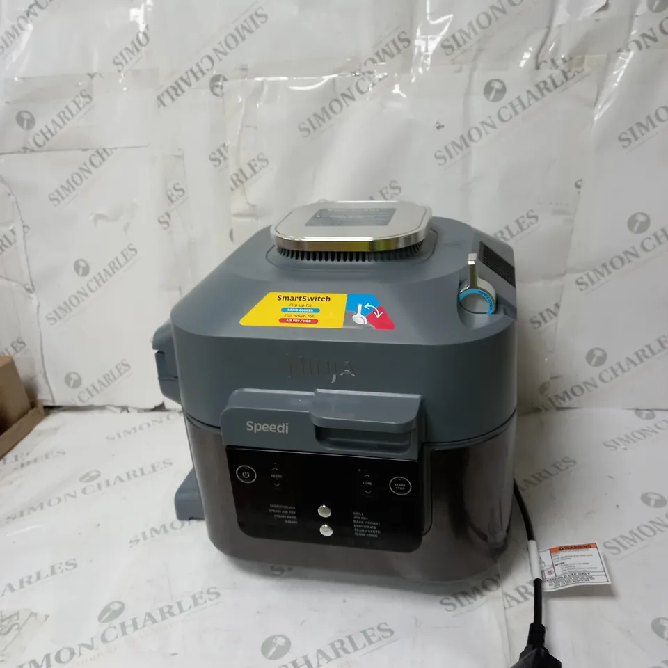 BOXED OUTLET NINJA SPEEDI 10 IN 1 5.7L RAPID-COOKER & AIR FRYER