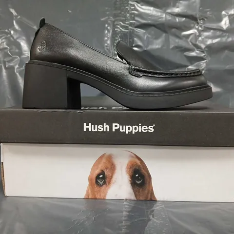 BOXED PAIR OF HUSH PUPPIES ADELAIDE SHOES IN BLACK SIZE UK 4