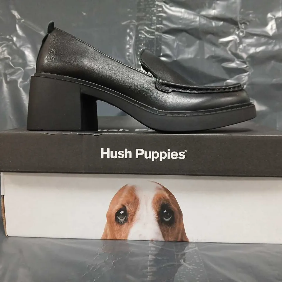 BOXED PAIR OF HUSH PUPPIES ADELAIDE SHOES IN BLACK SIZE UK 4