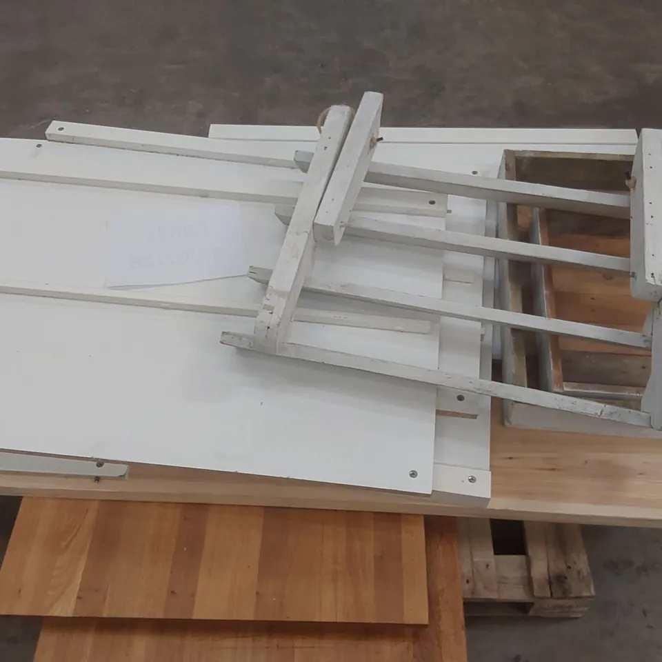 PALLET CONTAINING A LARGE QUANTITY OF ASSORTED RESTAURANT FURNITURE PARTS