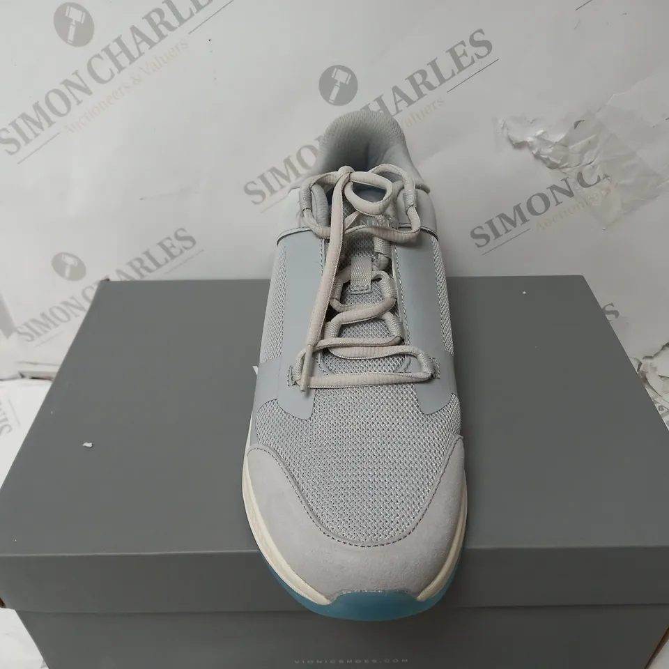 BOXED PAIR OF VIONIC TRAINERS GREY/BLUE SIZE 7