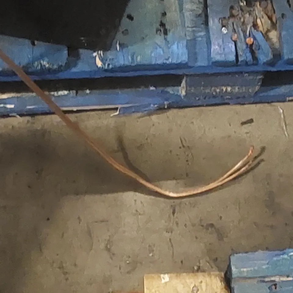 PAIR OF LARGE SPEAKERS