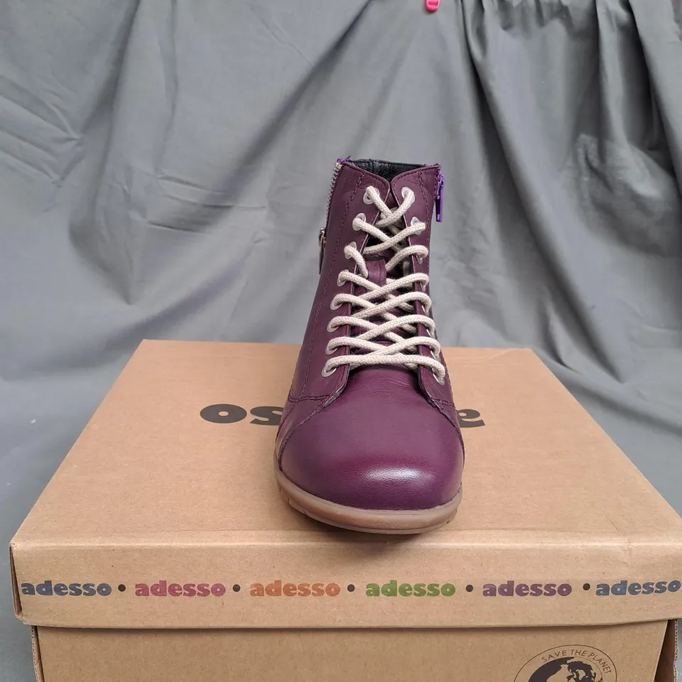 PAIR OF ADESSO DENVER BOOTS IN PLUM SIZE 6