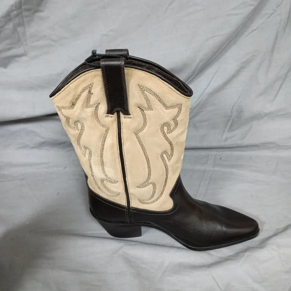 ZARA WOMEN'S WESTERN BOOTS – UK 6, BLACK LEATHER FOOT WITH CREAM SHAFT