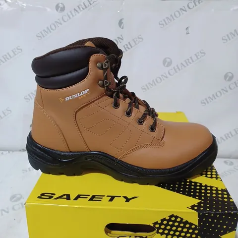 BOXED DUNLOP DAKOTA MENS SAFETY BOOTS - SIZE 10