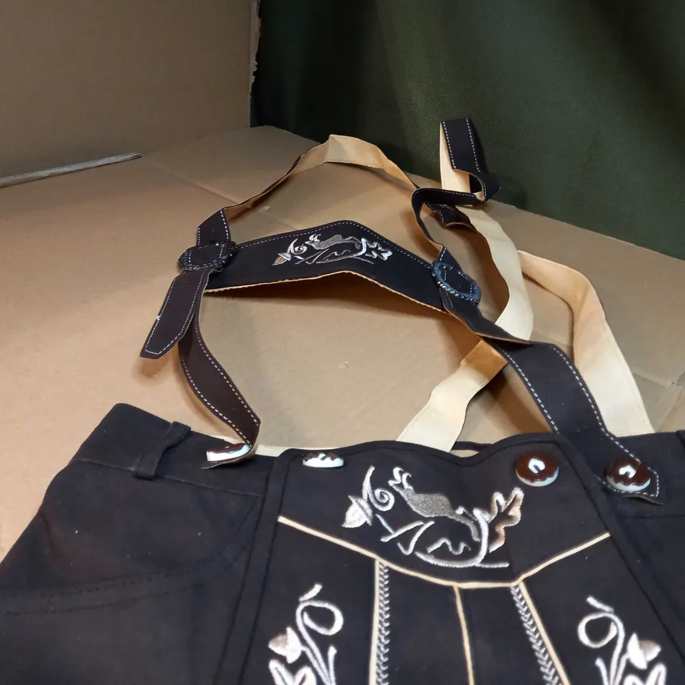 BAVARIAN LAND LEDERHOSEN SHORTS  - SIZE W32