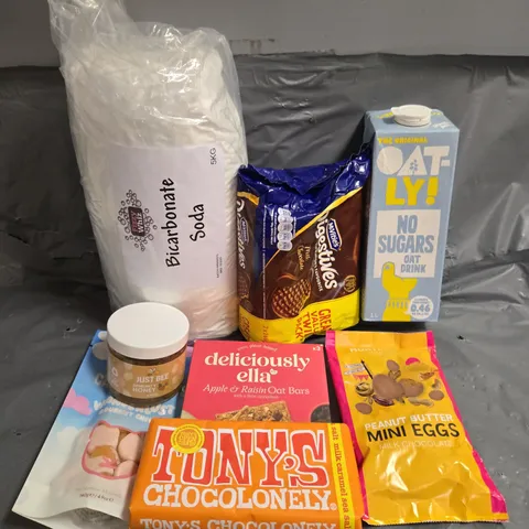APPROXIMATELY 14 ASSORTED FOOD & DRINK ITEMS TO INCLUDE - FIZZY WHIZ BICARBONATE SODA - OATLY OAT DRINK - JUST BEE IMMUNITY HONEY - ETC - COLLECTION ONLY