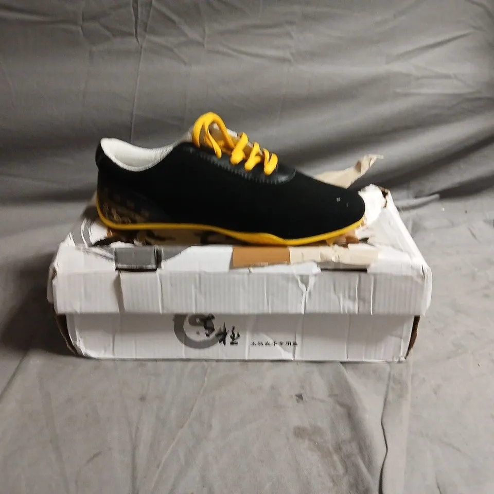 SNEAKERS - BLACK UPPER, YELLOW LACES & OUTSOLE