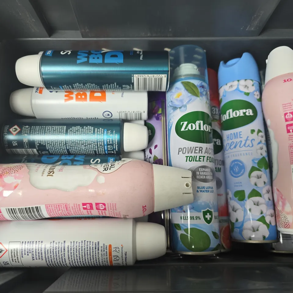 APPROXIMATELY 16 ASSORTED AEROSOLS TO INCLUDE ZOFLORA TOILET FOAM, SURE WHOLE BODY DEO, IMPERIAL LEATHER FOAMBURST, ETC - COLLECTION ONLY