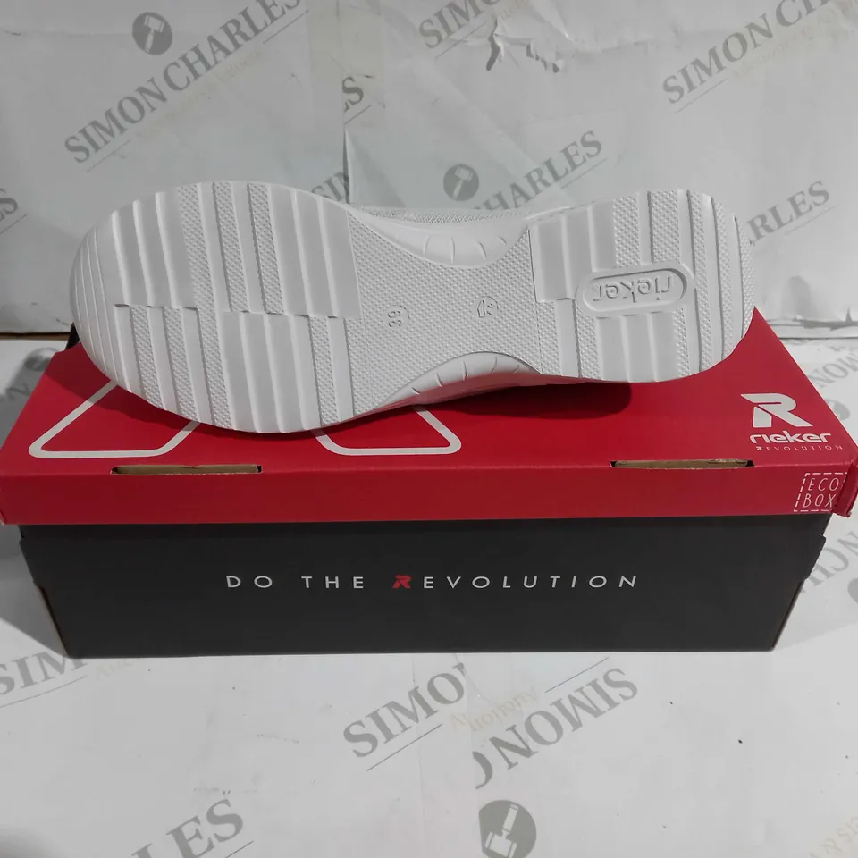 BOXED PAIR OF RIEKER REVOLUTION SOFT SHOES GREY UK SIZE 6