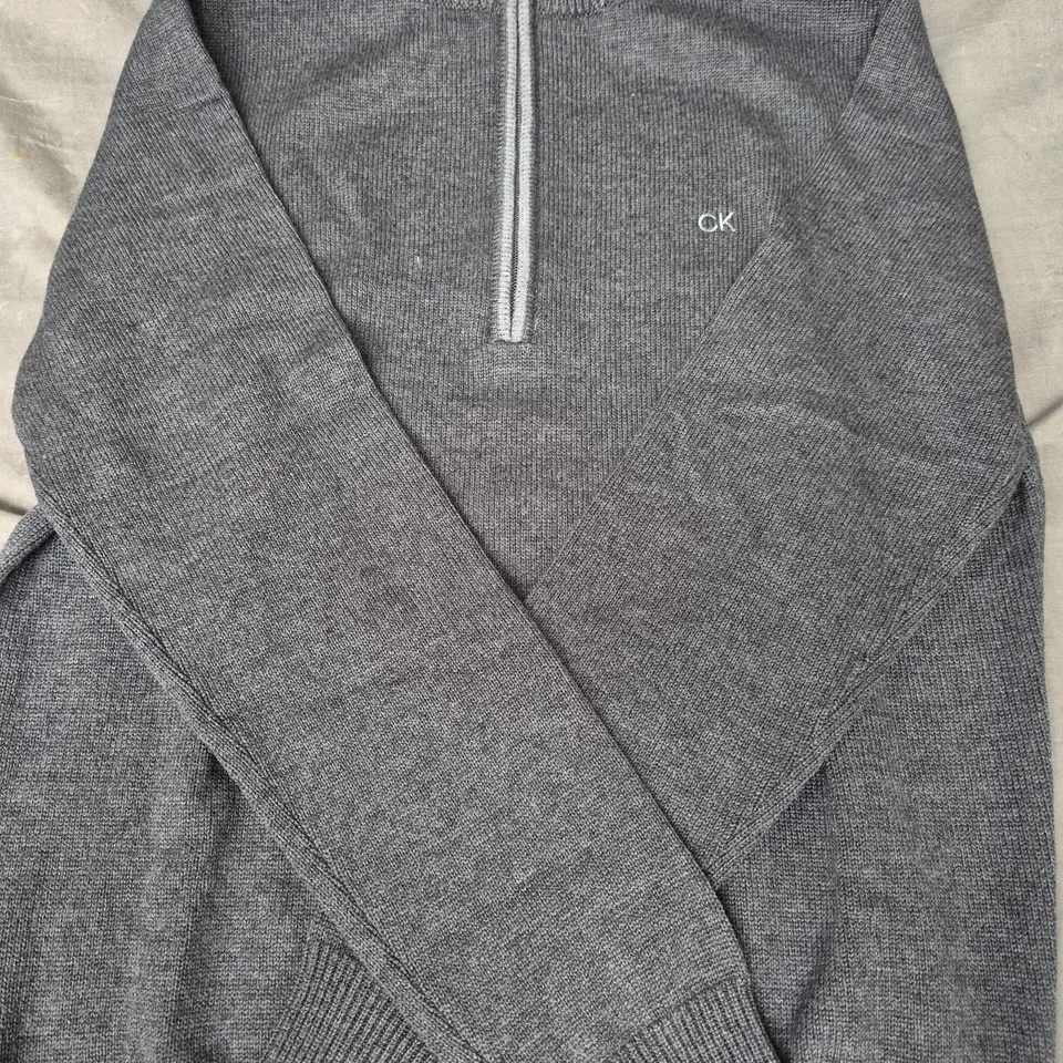 CALVIN KLEIN GOLD 1/2 ZIP LONG SLEEVE TOP IN CHARCOAL GREY SIZE MEDIUM