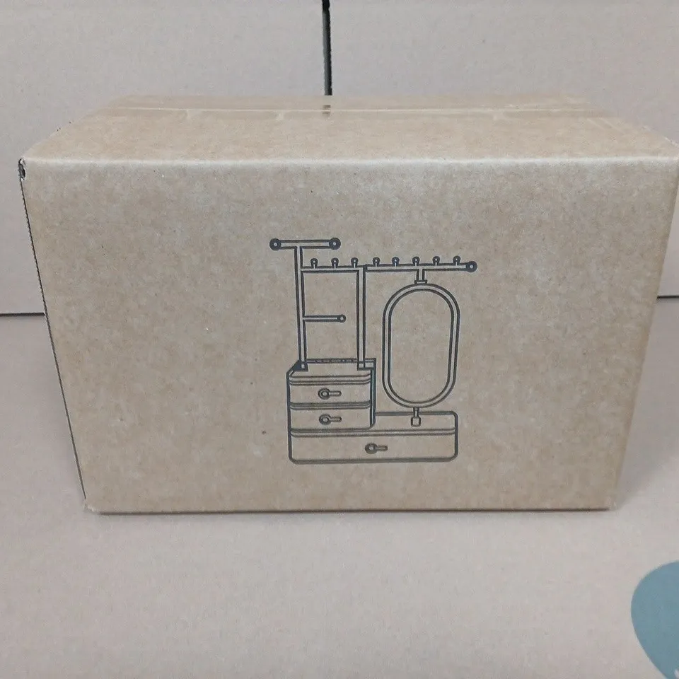 BOX OF APPROXIMATELY 12 LUXURY MIRROR JEWELRY ORGANIZERS