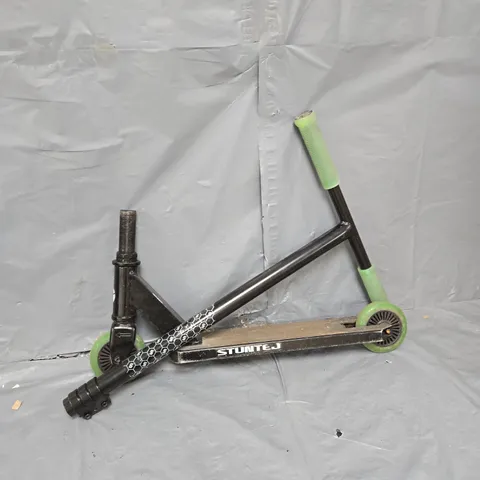 STUNTED GLOWSTORM STUNT SCOOTER
