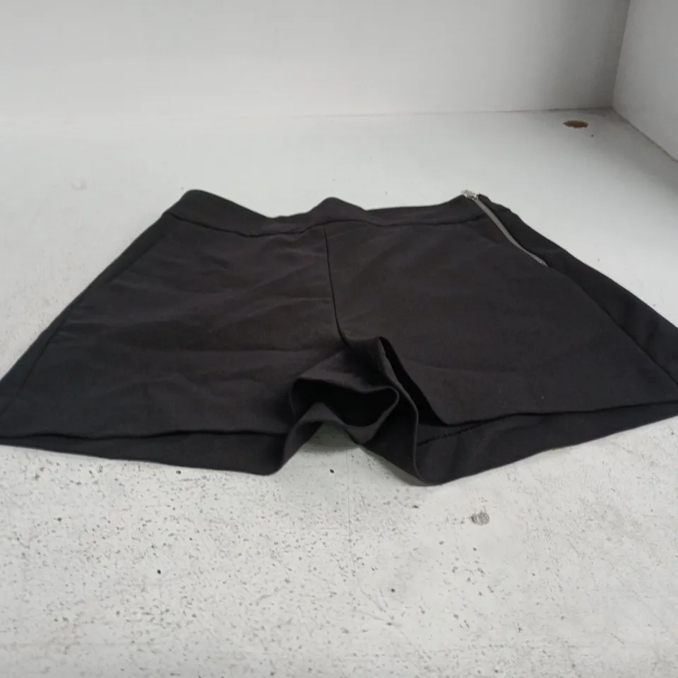 ZARA SHORTS – SIZE S (EUR S, USA S, MEX 26) – BLACK