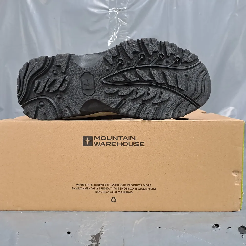 BOXED PAIR OF MOUNTAIN WAREHOUSE ADVENTURER WOMEN'S WATERPROOF WALKING BOOTS IN DARK PURPLE SIZE UK 4