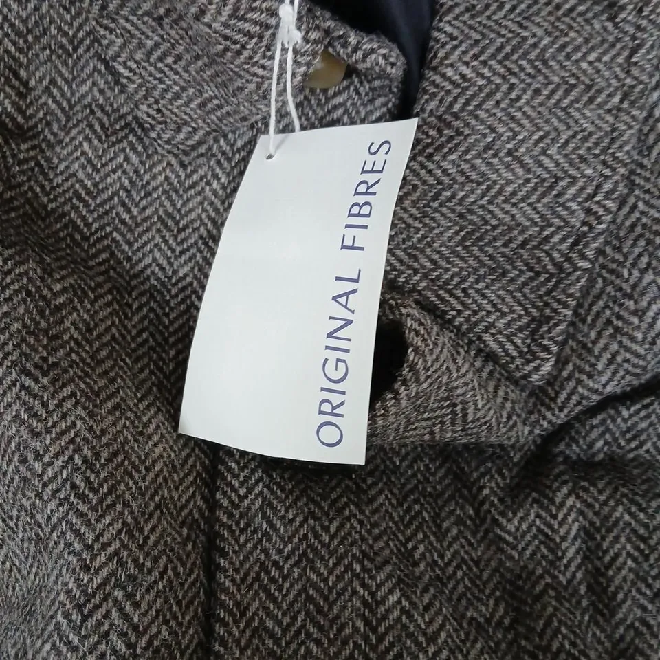 HERRINGBONE TWEED COAT – ORIGINAL FIBRES TAG SIZE S