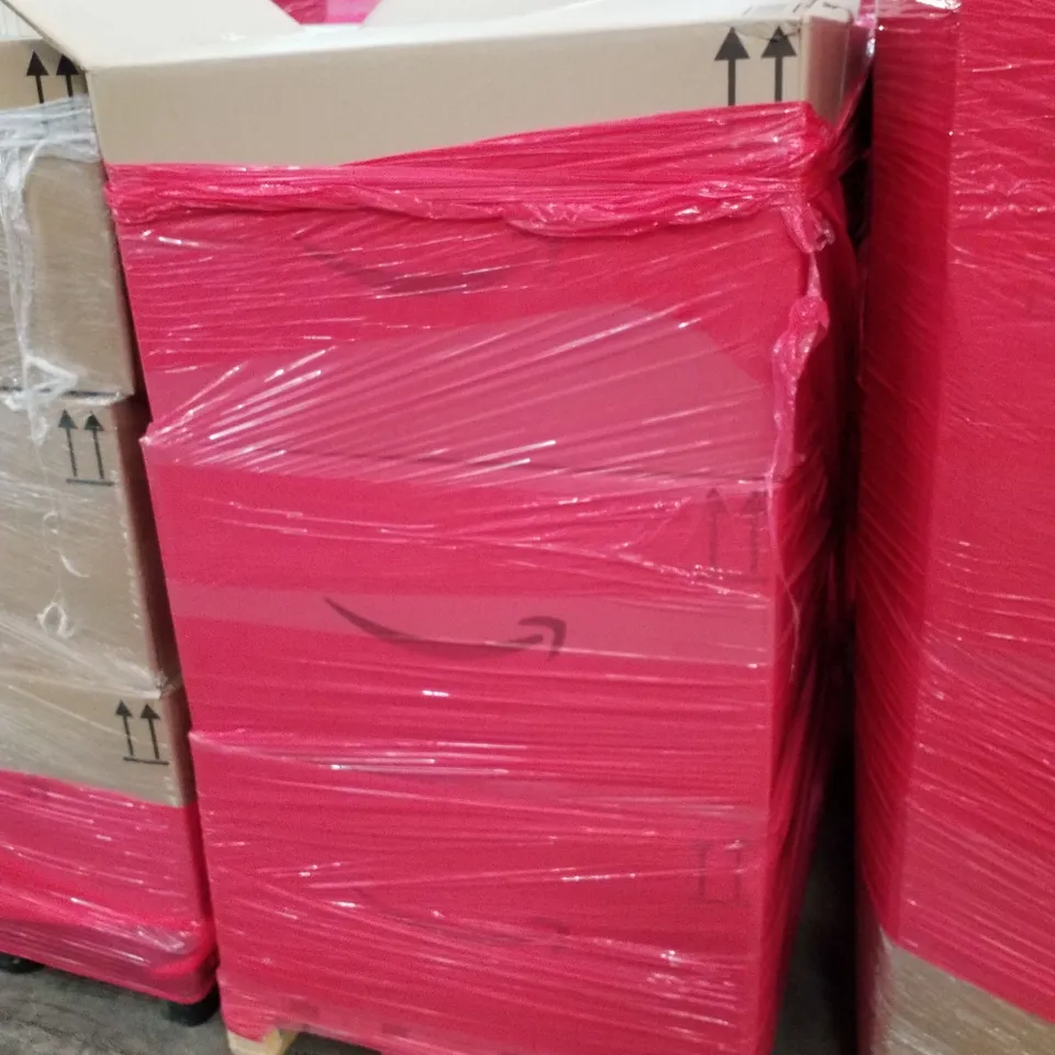 PALLET OF 6 BOXES CONTAINING ASSORTED PRODUCTS INCLUDING DECK OF CARDS, THINK BIG TRUMP BOOK, MANCHESTER UNITED BOOK, WIRELESS FAST CHARGER, TODO POSTIT NOTES, FACE MASKS 