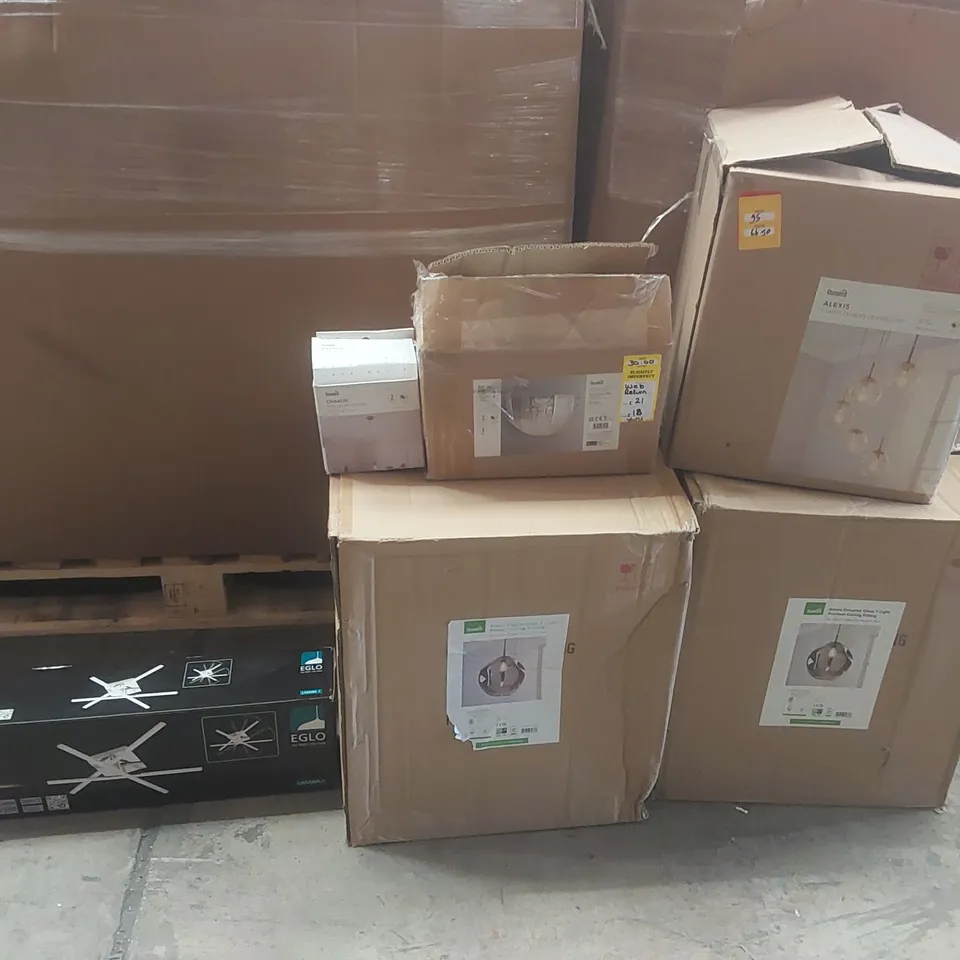PALLET CONTAINING A VERY LARGE QUANTITY OF ASSORTED DESIGNER LIGHTING PRODUCTS INCLUDING: LED CEILING LIGHT, PENDANT LIGHTS, CLUSTER LIGHT, WALL LIGHT ECT