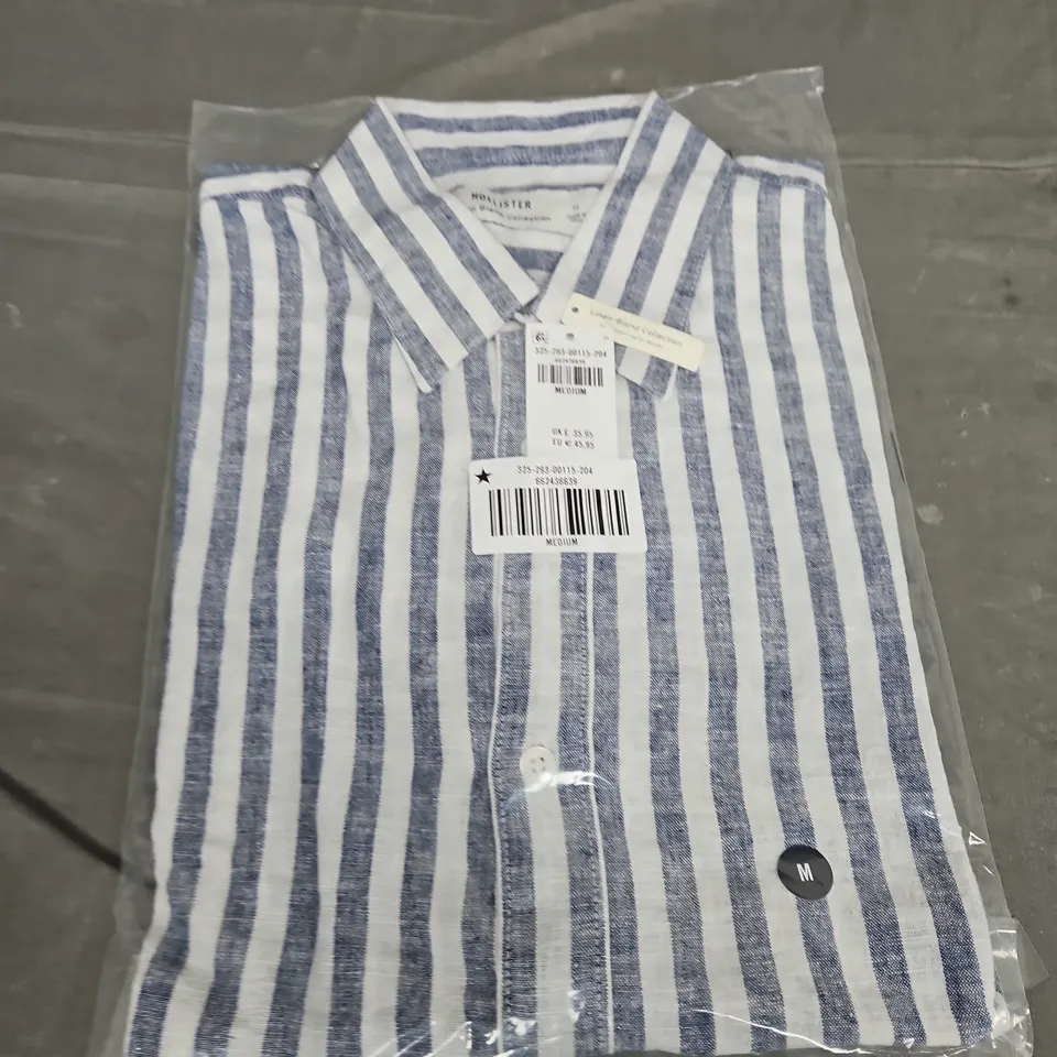 BAGGED HOLLISTER STRIPE BUTTON SHIRT - SIZE M