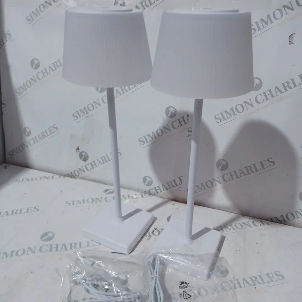SE TO 2 WHITEW TABLE LAMPS WITH TOUCH ACTIVATION