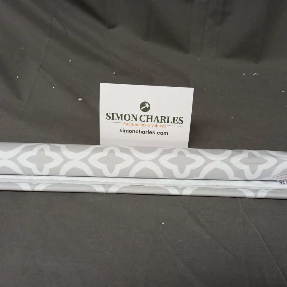 TRELLIS PRINTER BLACKOUT ROLLER BLIND 60 CM X 140 CM  RRP £25