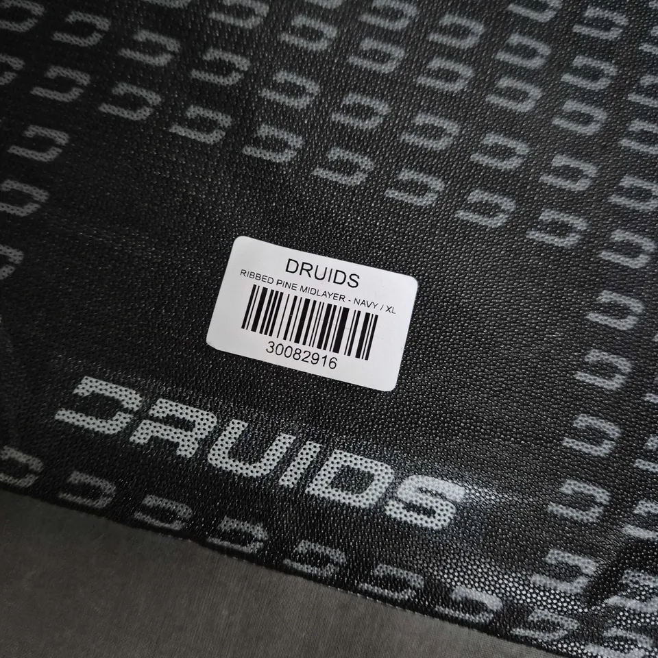 BAGGED DRUIDS RIBBED PINE MIDLAYER – NAVY, XL