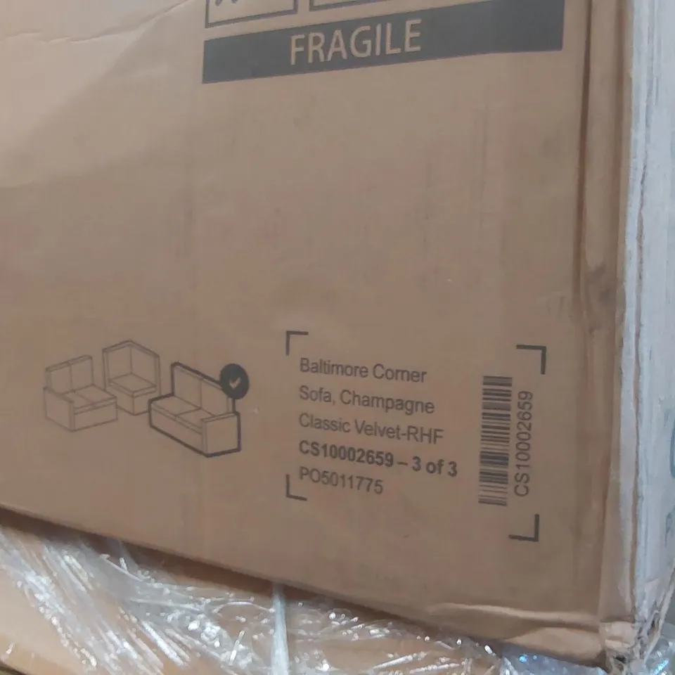 PALLET CONTAINING A VERY LARGE QUANTITY OF ASSORTED DESIGNER FURNITURE PARTS INCLUDING: SOFA PARTS ECT