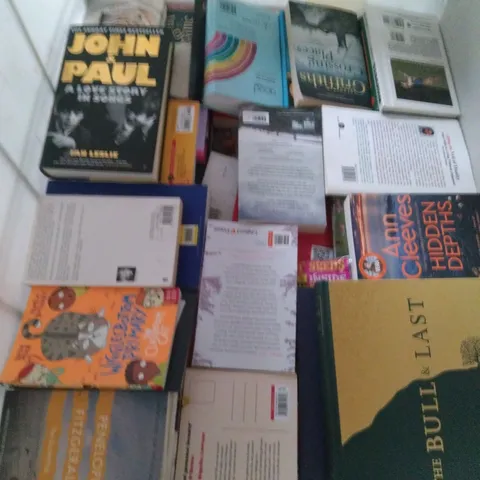 LARGE QUANTITY OF ASSORTED FICTION AND NON FICTION BOOKS