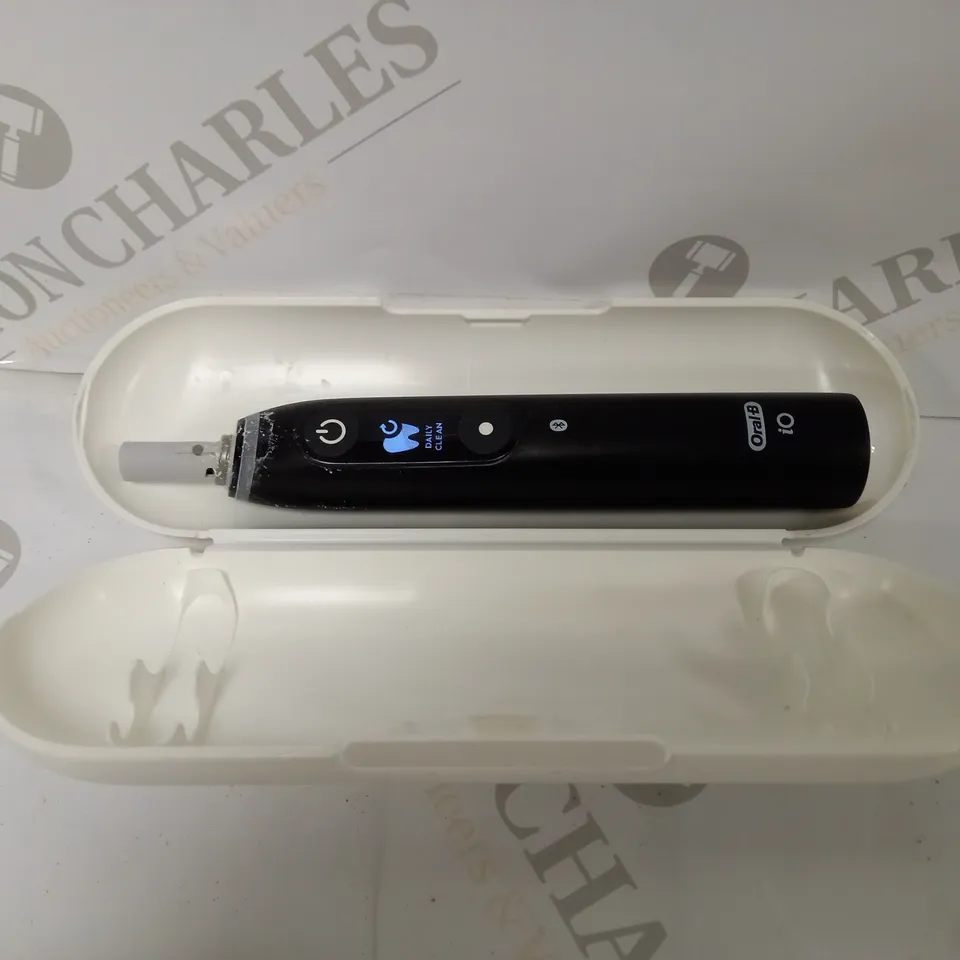 ORAL-B IO6 ELECTRIC TOOTHBRUSH