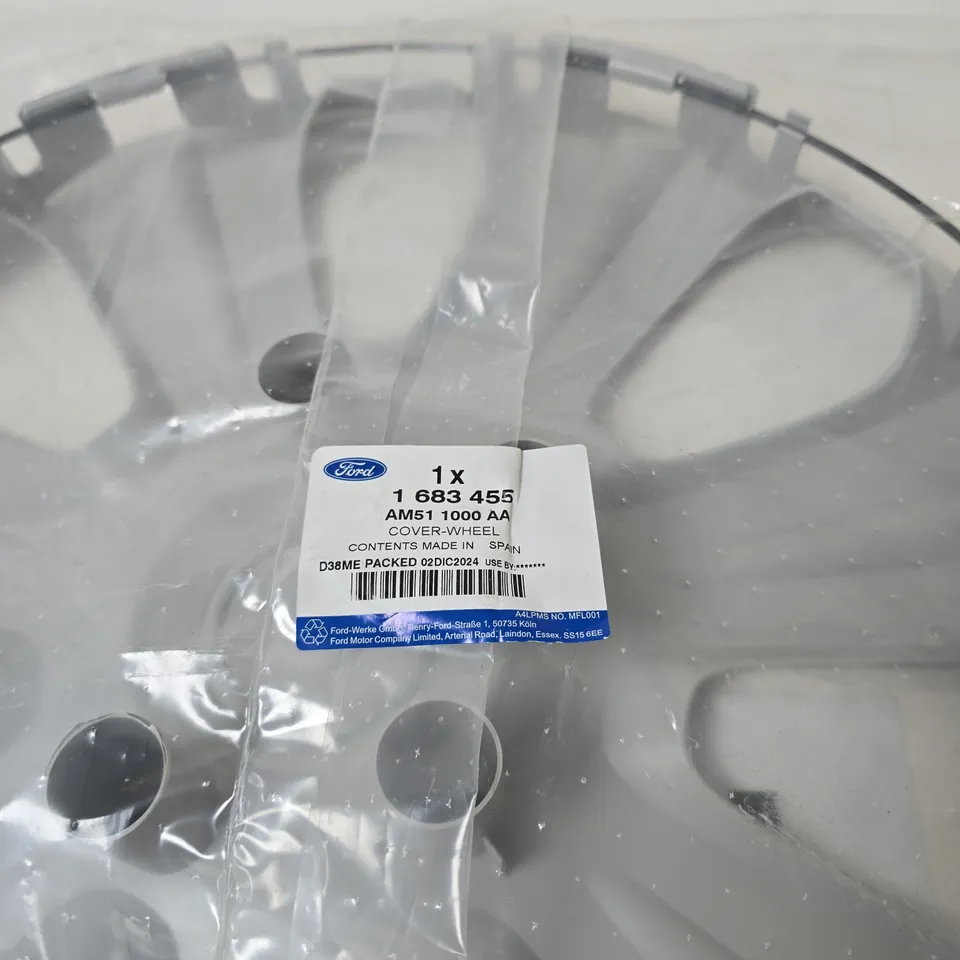 CAGE OF APPROXIMATELY 8 ASSORTED ITEMS TO INCLUDE SILVER FRAME, FORD HUB CAP ETC