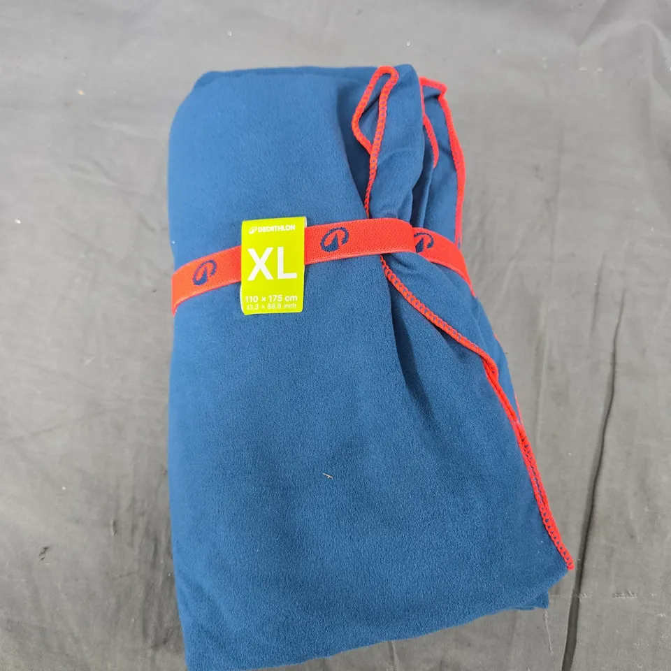 DECATHLON XL MICROFIBER POOL TOWEL