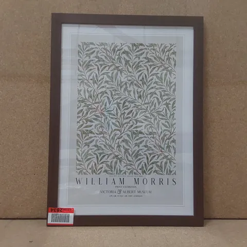 FRAMED WILLIAM MORRIS COTTON PRINT