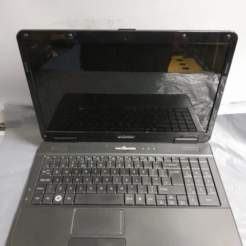 EMACHINES E525 LAPTOP