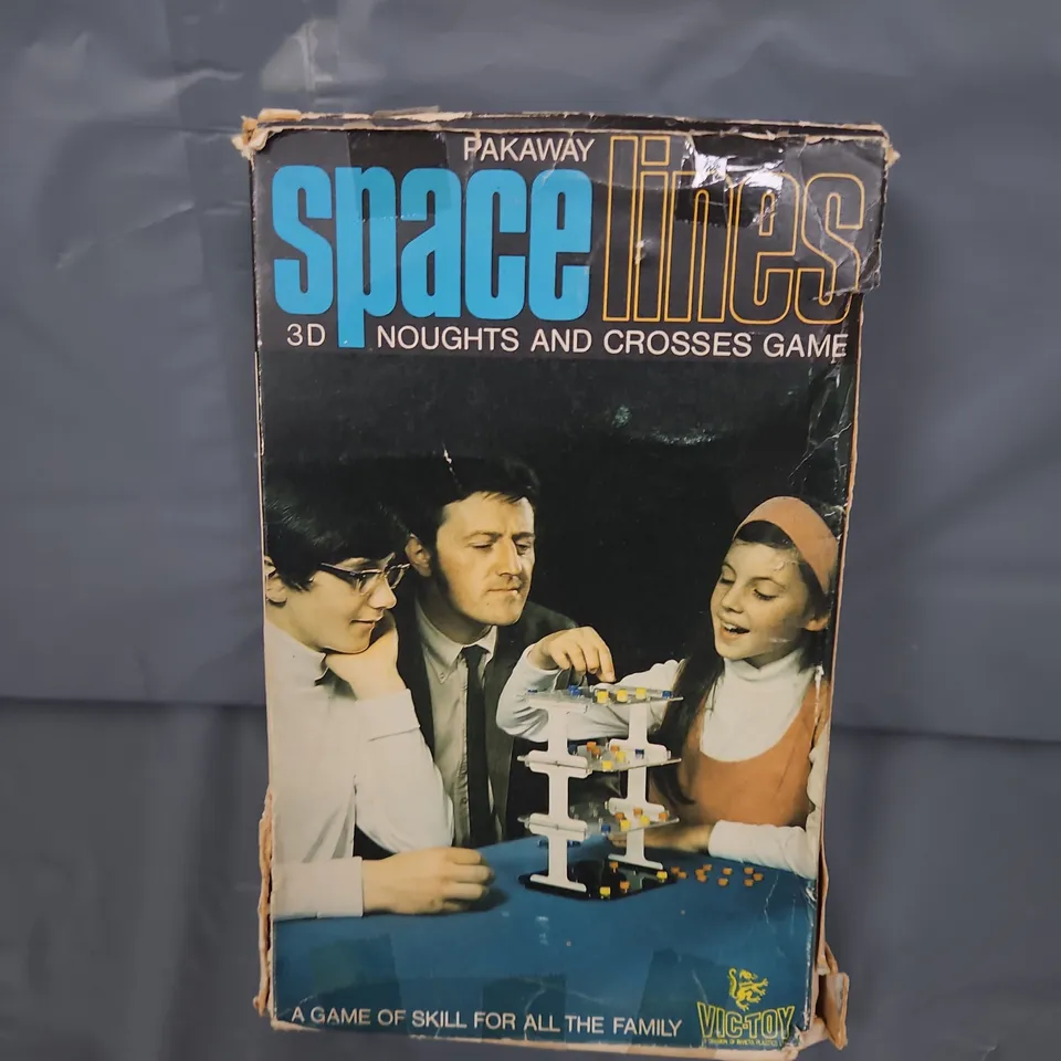 RETRO SPACE LINES GAME