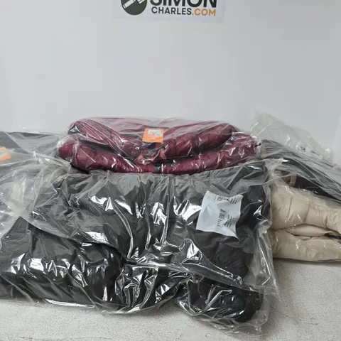 BOX OF APPROXIMATELY 9 ASSORTED BRAND NEW REGATTA CLOTHING ITEMS IN VARIOUS STYLES, COLOURS AND SIZES 