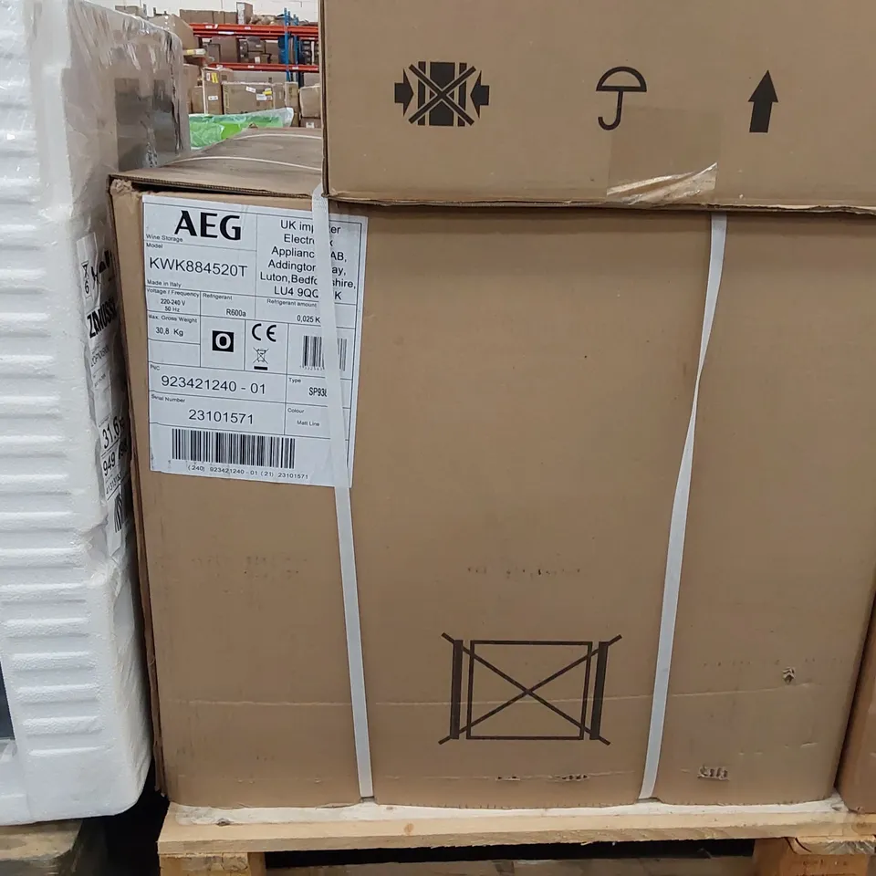 AEG KWK884520T 45 CM BUILT-IN INTEGRATED WINE CELLAR BLACK 18 BOTTLES